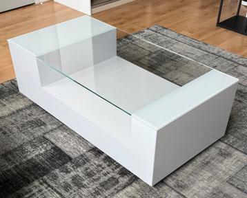 Karat Salontafel beschikbaar voor biedingen