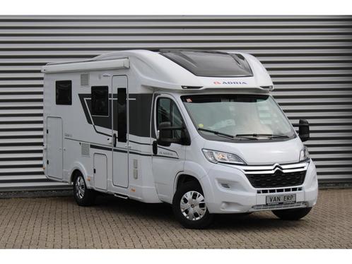 Adria Coral 600 SL 140PK Lengtebedden Garage 6,99m, Caravans en Kamperen, Campers, Bedrijf, Half-integraal, tot en met 2, Adria