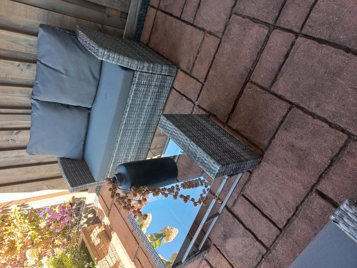 Leuk compact grijs loungeset, Tuin en Terras, Tuinsets en Loungesets, Zo goed als nieuw, Loungeset, Kunststof, 4 zitplaatsen, Bank