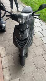 Zip 50cc 4t, Fietsen en Brommers, Scooters | Piaggio, Ophalen, Zo goed als nieuw, Benzine, Zip