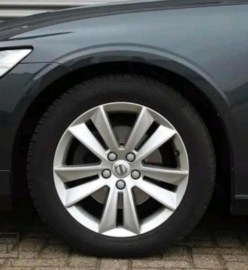 Zgan 17 inch Volvo velgen met nieuwe banden, Auto-onderdelen, Overige Auto-onderdelen, Volvo, Ophalen