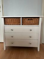 Wit houten ladenkastje met drie laden en rieten manden, Huis en Inrichting, Ophalen, Gebruikt, 50 tot 100 cm, 3 of 4 laden