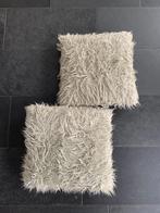Soft fuzzy hairy decorative pillows / sierkussens, Ophalen of Verzenden, Gebruikt, Grijs, Vierkant