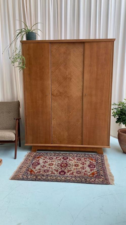 Vintage design kledingkast jaren 50 eiken fineer, Huis en Inrichting, Kasten | Overige, Zo goed als nieuw, Ophalen of Verzenden