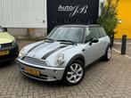 MINI Cooper 1.6 CHILI | AIRCO | CRUISE | APK 09-2026!, Voorwielaandrijving, Zwart, 4 cilinders, 4 stoelen