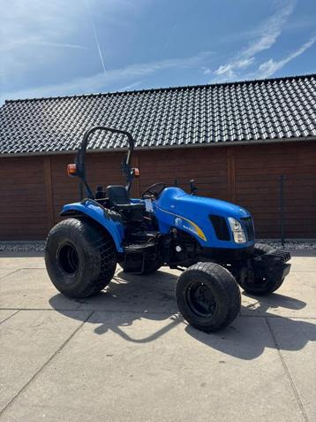 New Holland tce45da beschikbaar voor biedingen