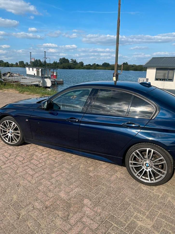 BMW 3-Serie 325d high executive Aut8 (f30) 2015 Blauw, Auto's, BMW, Particulier, 3-Serie, Diesel, D, Sedan, Automaat, Geïmporteerd