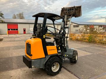 Nette Giant 332 SWT minishovel | 2015 | 340u | bak + vorken beschikbaar voor biedingen