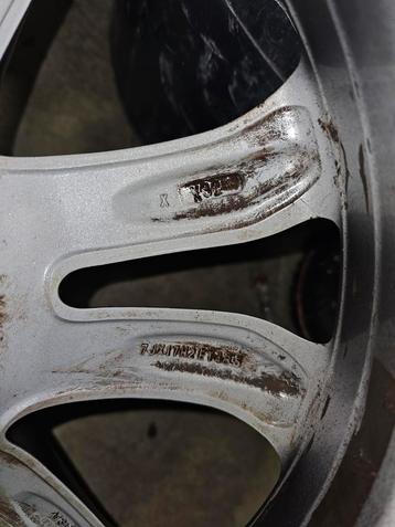 Metalen Velgen 7JX17H2ET48.5 beschikbaar voor biedingen