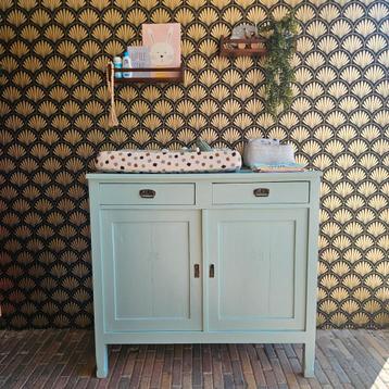 Mooie lichtblauwe commode/dressoir  beschikbaar voor biedingen