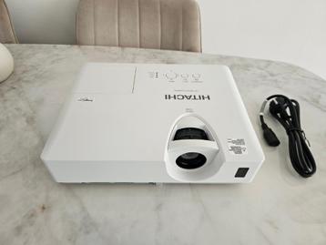 Hitachi CP-WX3530WN Beamer, 3700 ANSI Lumens, HDMI beschikbaar voor biedingen