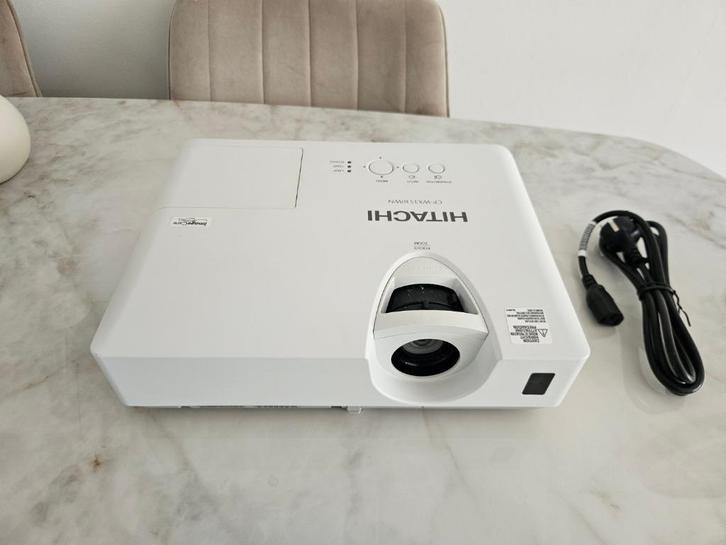 Hitachi CP-WX3530WN Beamer, 3700 ANSI Lumens, HDMI, Audio, Tv en Foto, Televisie-accessoires, Gebruikt, Ophalen of Verzenden