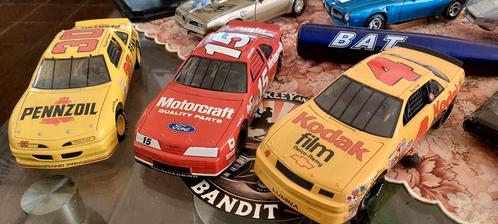 Nascar 3 stuks no box pontiac ford chevy ertl lees text, Hobby en Vrije tijd, Modelauto's | 1:18, Zo goed als nieuw, ERTL, Ophalen of Verzenden