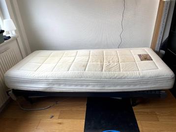 Te koop pocketveer matras 90x200 (+/-24cm hoog) beschikbaar voor biedingen