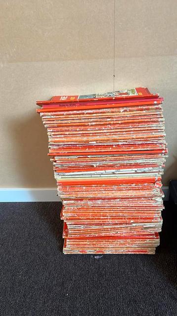 Suske en Wiske stapel ca 100 stuks beschikbaar voor biedingen