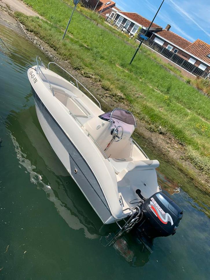 Prins 480 70Pk 4-takt met trailer, Watersport en Boten, Vis- en Consoleboten, Gebruikt, 70 pk of meer, 3 tot 6 meter, Benzine