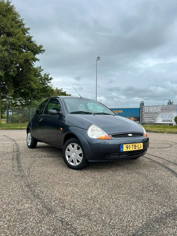 Ford Ka 1.3 I 44KW 2006 Grijs, Auto's, Ford, Particulier, Ka, Benzine, D, Hatchback, Handgeschakeld, Origineel Nederlands, Zilver of Grijs