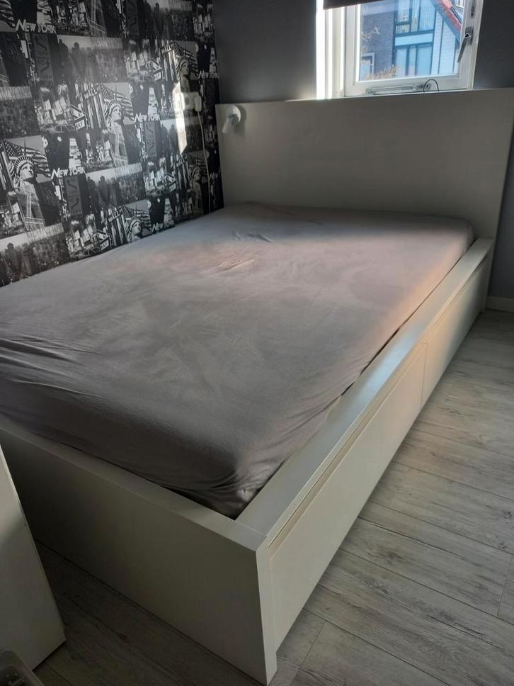 Ikea Malm bed 140x200 + lattenbodem en lades, Huis en Inrichting, Slaapkamer | Bedden, Gebruikt, Twijfelaar, 140 cm, 210 cm, Hout