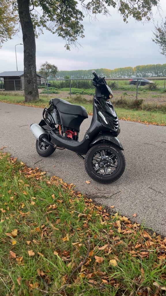 Zip 172cc stage 3 brom 2004, Fietsen en Brommers, Brommeronderdelen | Scooters, Zo goed als nieuw, Piaggio, Blok, Ophalen of Verzenden