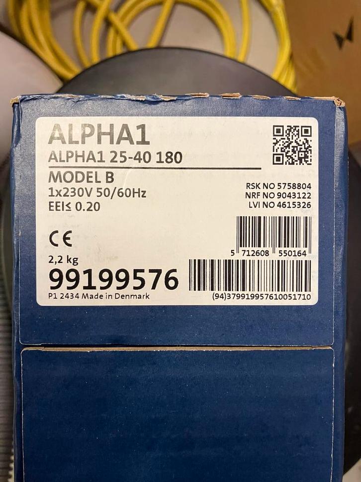 Alpha1 25-40 180 Pomp + Aircotube, Doe-het-zelf en Verbouw, Verwarming en Radiatoren, Nieuw, Overige typen, Minder dan 200 watt