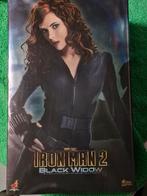 Hot toys black widow., Ophalen of Verzenden, Zo goed als nieuw