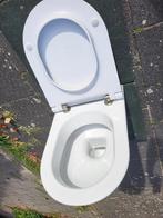 Twee hangende design WCs, Doe-het-zelf en Verbouw, Sanitair, Ophalen, Nieuw, Toilet