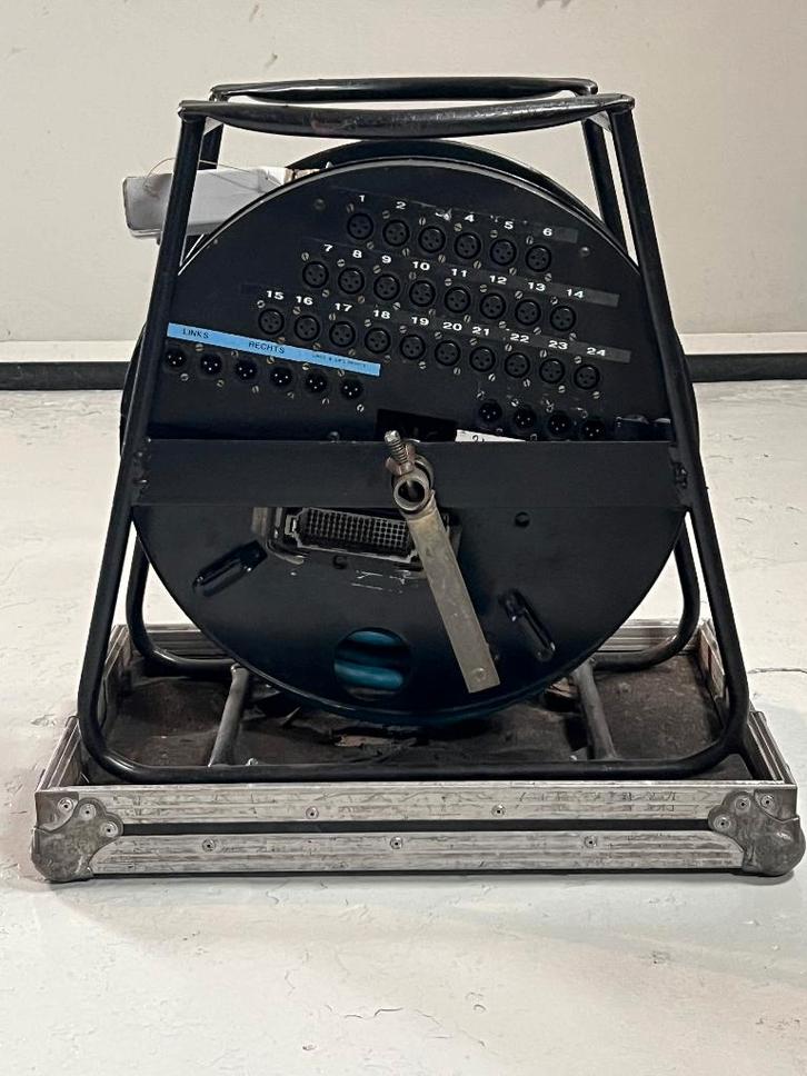 M5 24 parige audiomultikabel, op haspel in case, Muziek en Instrumenten, Kabels en Stekkers, Gebruikt, Apparatuur, Ophalen of Verzenden