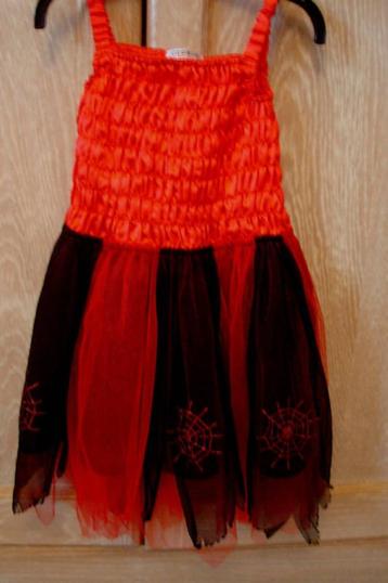 Heksen jurkje + hoed mt 98 / 110 beschikbaar voor biedingen