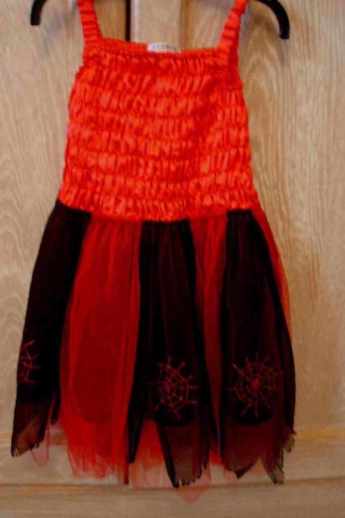 Heksen jurkje + hoed mt 98 / 110, Kinderen en Baby's, Carnavalskleding en Verkleedspullen, Nieuw, Meisje, 104 of kleiner, Ophalen of Verzenden