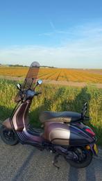 Vespa sprint brom, Fietsen en Brommers, Scooters | Vespa, Overige modellen, Maximaal 45 km/u, Ophalen of Verzenden, Zo goed als nieuw