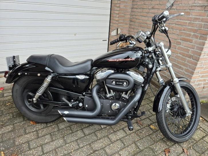 Harley Davidson 883 Black Custom €5900, Motoren, Motoren | Harley-Davidson, Particulier, Chopper, meer dan 35 kW, 2 cilinders