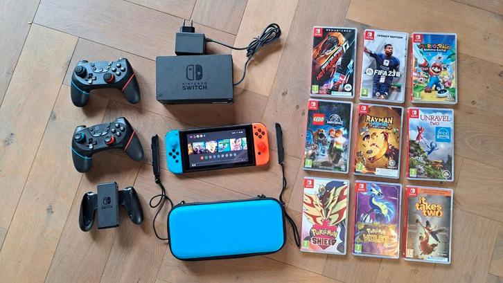 Nintendo Switch + Controllers + 8 games, Spelcomputers en Games, Spelcomputers | Nintendo Switch, Zo goed als nieuw, Switch Original