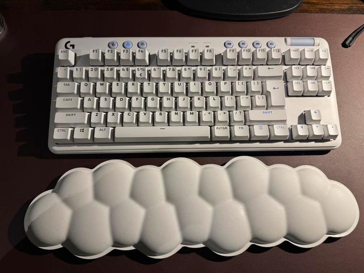 Logitech G713 Aura mechanich toetsenbord Wireless (USB), Computers en Software, Toetsenborden, Zo goed als nieuw, Qwerty, Draadloos