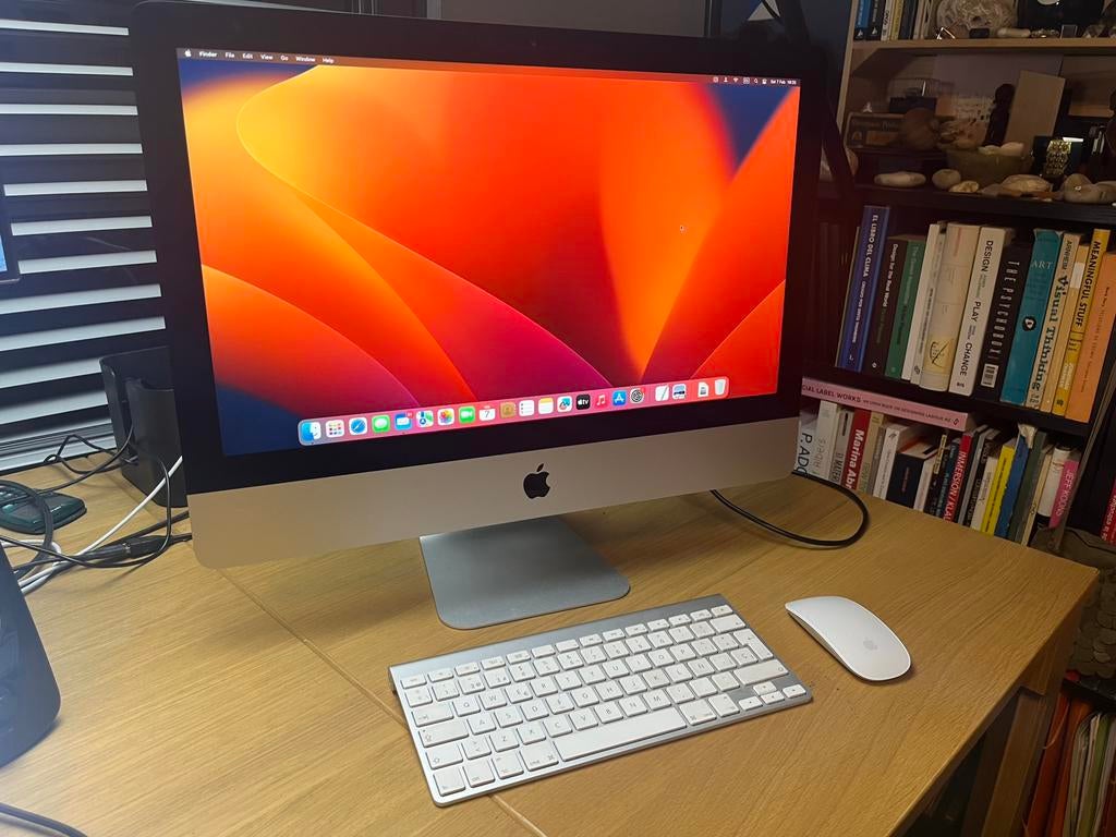Imac 21.5 in pristine conditions, 2 tot 3 Ghz, HDD, IMac, Ophalen of Verzenden