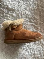 Uggs Baily Button gedragen 40, Kleding | Dames, Schoenen, UGG, Bruin, Dansschoenen, Ophalen of Verzenden