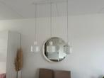 Witte hanglamp met drie lampen, Huis en Inrichting, Lampen | Hanglampen, Ophalen of Verzenden, Zo goed als nieuw, Glas, Minder dan 50 cm