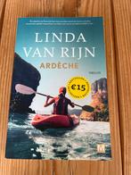 Ardèche - Linda van Rijn - Thriller, Ophalen of Verzenden, Zo goed als nieuw, Nederland