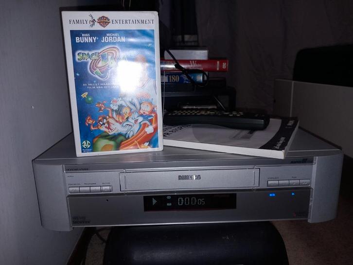 Philips vhs recorder met afstandsbediening (zie adv), Audio, Tv en Foto, Videospelers, Gebruikt, VHS-speler of -recorder, Ophalen of Verzenden