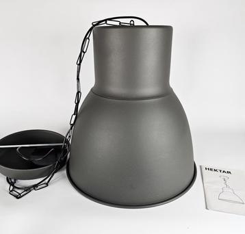 Hanglampen, 2 grijs beschikbaar voor biedingen