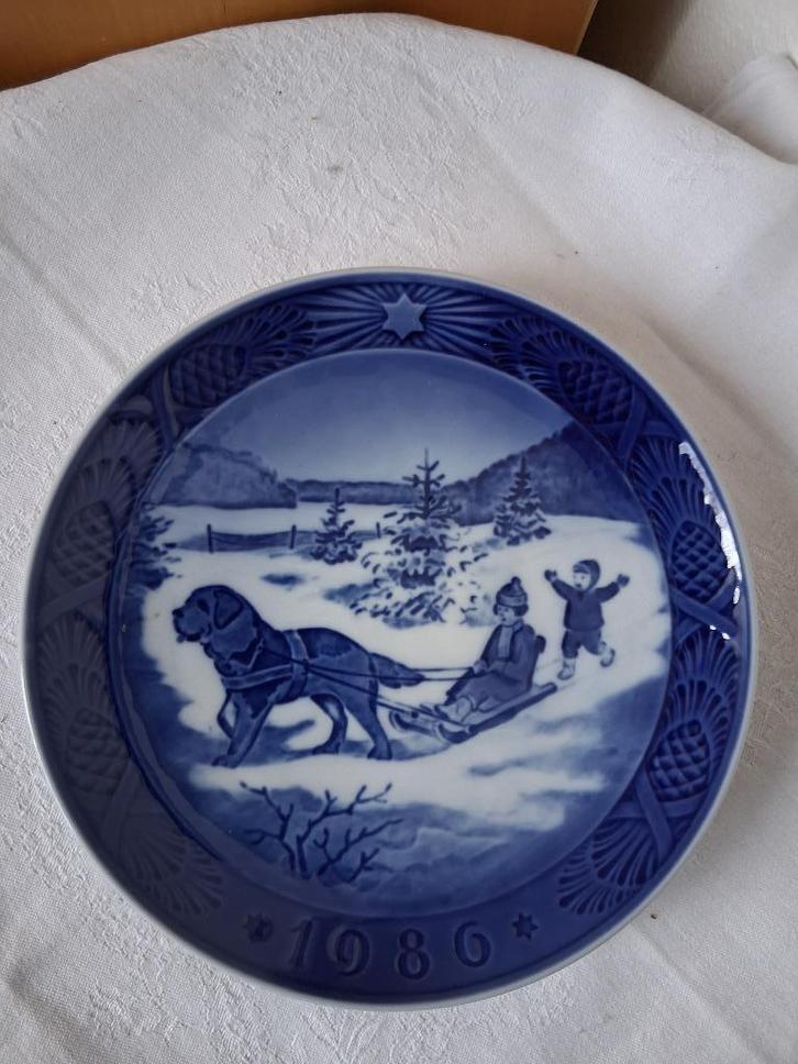 Royal Copenhagen kerstbord *1986*  *eureka*, Antiek en Kunst, Antiek | Servies los, Ophalen of Verzenden
