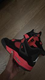 Jordan 4s red thunder, Ophalen of Verzenden, Zo goed als nieuw, Schoenen
