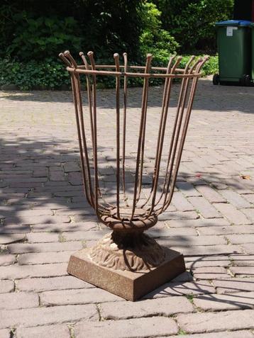 houtkorf / plantenkorf beschikbaar voor biedingen