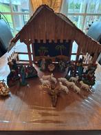 Kerststal met plastic beelden 70 jaar oud, Antiek en Kunst, Antiek | Religie, Ophalen