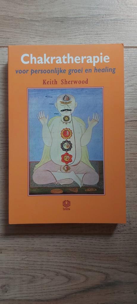 Chakratherapie: Groei en Healing - Keith Sherwood, Boeken, Esoterie en Spiritualiteit, Zo goed als nieuw, Achtergrond en Informatie
