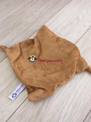 Knisperdoekje bruin beschikbaar voor biedingen