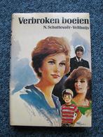 "Verbroken boeien", roman van N. Schuttevaer - Velthuijs, Boeken, Romans, Ophalen of Verzenden, Zo goed als nieuw, Nederland