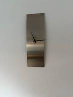 Strakke metalen wandklok - 90x30 cm, Ophalen, Gebruikt, Analoog, Wandklok