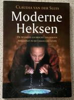 Moderne heksen - Claudia van der Sluis., Boeken, Zo goed als nieuw, Spiritualiteit algemeen, Claudia van der Sluis., Ophalen