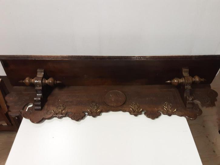 Oude klassieke Wand kapstok . Hout met metalen haken, Huis en Inrichting, Woonaccessoires | Kapstokken, Gebruikt, Wandkapstok
