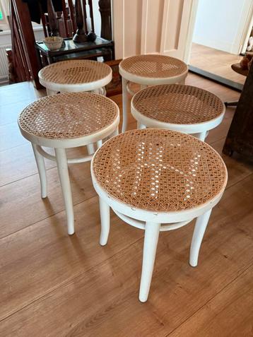 5 krukjes Thonet gestempeld webbing beschikbaar voor biedingen